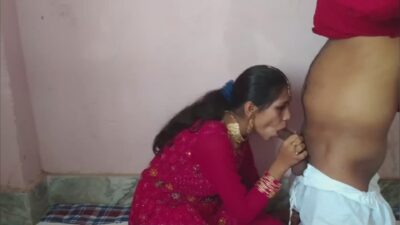 Dulhan Ki Moti Chuchiyan Dabake Lund Chuswaya Pati Ne
